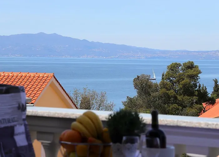 La God Apartment